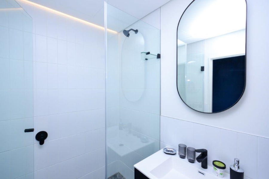 To Let 0 Bedroom Property for Rent in Sea Point Western Cape